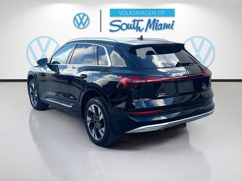 Used 2022 Audi e-tron Premium Plus w/ Premium Plus Package image 5