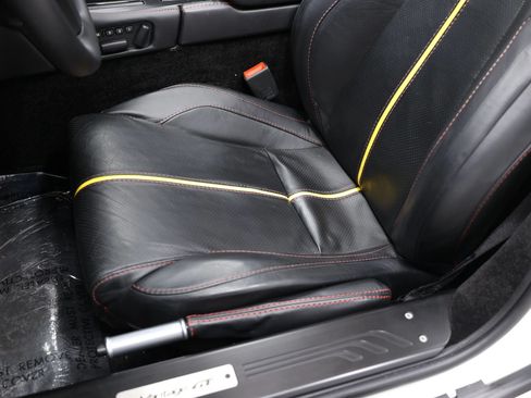 Used 2016 Aston Martin V8 Vantage GT RWD image 17