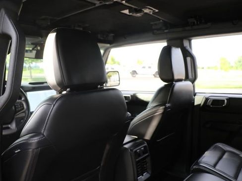 Used 2025 Ford Bronco Outer Banks AWD/4WD image 17