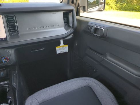 New 2025 Ford Bronco 4-Door image 15