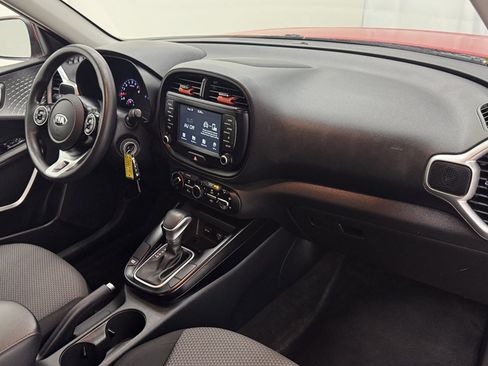 Used 2020 Kia Soul LX FWD image 25
