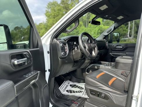 Used 2021 GMC Sierra 2500 AT4 w/ Gooseneck/5TH Wheel Package AWD/4WD image 14
