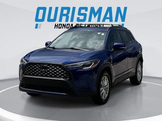 Used 2022 Toyota Corolla Cross LE w/ Moonroof Package AWD/4WD video 1