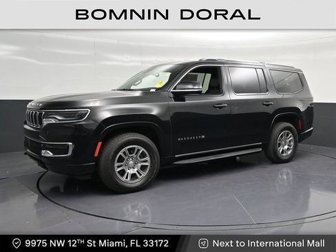 Used 2024 Jeep Wagoneer 4WD w/ HD Trailer Tow Package image 1