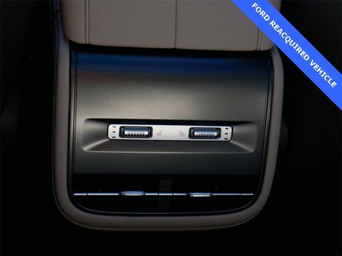 Used 2025 Lincoln Nautilus Reserve image 14