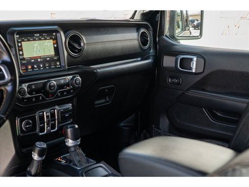 Used 2021 Jeep Wrangler Unlimited Sahara AWD/4WD image 36