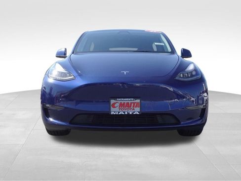 Used 2025 Tesla Model Y Performance image 9