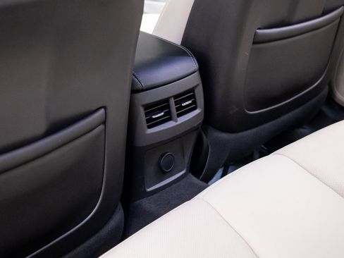 Certified 2022 Cadillac CT4 Premium Luxury AWD/4WD image 18