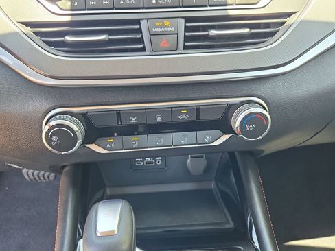 Used 2023 Nissan Altima 2.5 SR AWD/4WD image 20