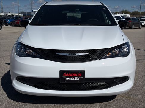 New 2026 Chrysler Voyager LX FWD image 3