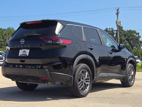 Used 2026 Nissan Rogue S FWD image 13
