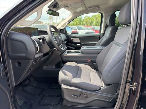 Certified 2025 Ford Expedition Max Active AWD/4WD image 12