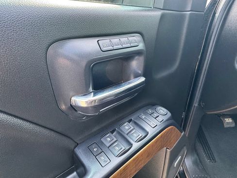Used 2018 Chevrolet Silverado 1500 LTZ w/ Sport Package AWD/4WD image 19
