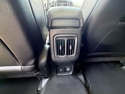 Used 2019 Jeep Compass Limited AWD/4WD image 23