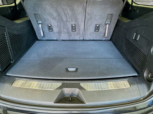 Used 2024 Chevrolet Suburban RST image 17