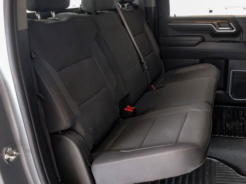 Used 2025 Chevrolet Silverado 2500 LT w/ Convenience Package image 34