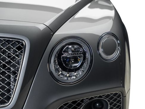 Used 2018 Bentley Bentayga AWD/4WD image 4