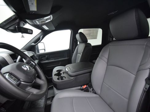 New 2026 RAM 5500 Tradesman AWD/4WD image 35