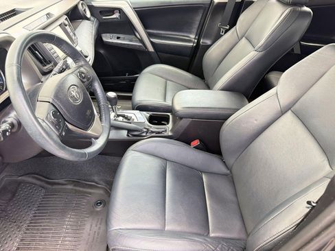 Used 2017 Toyota RAV4 Platinum FWD image 24