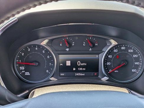 Used 2022 Chevrolet Equinox LT FWD image 10