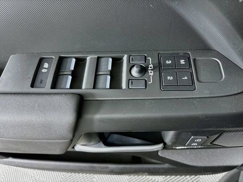 New 2026 Land Rover Defender 110 S AWD/4WD image 19