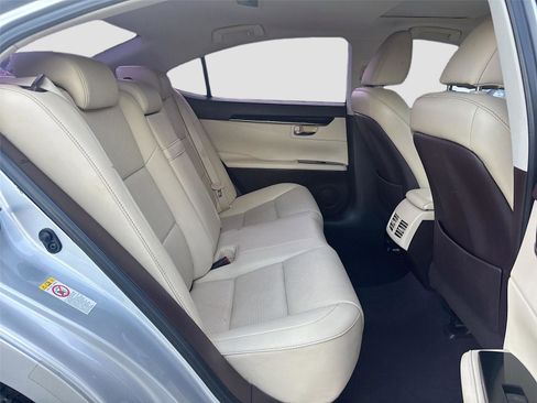 Used 2017 Lexus ES 350 w/ Accessory Package 2 image 28