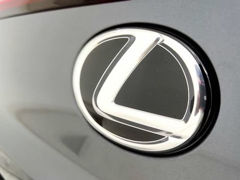 Used 2025 Lexus UX 300h FWD image 33