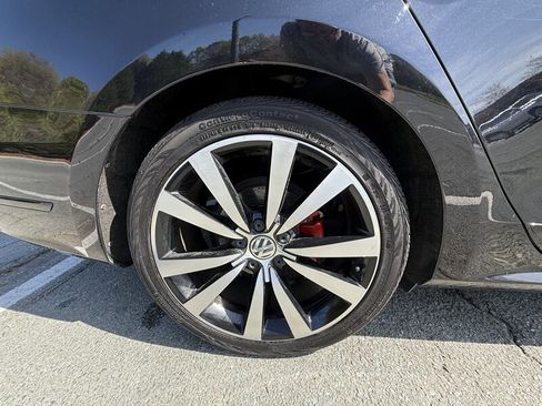 Used 2018 Volkswagen Passat 3.6 image 13