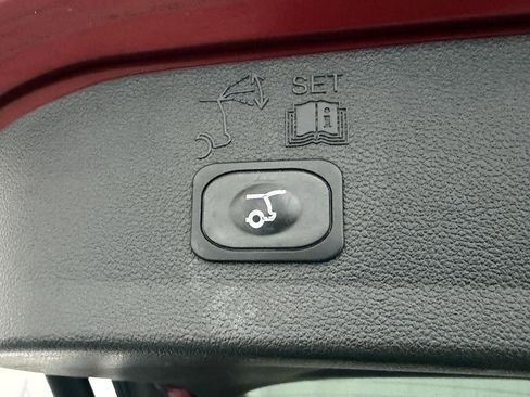 Used 2017 Ford Escape SE w/ SE Leather Comfort Package FWD image 27