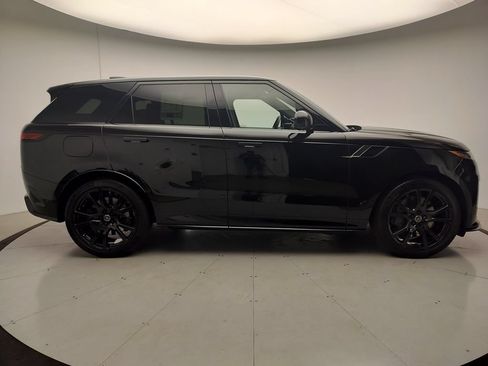 Used 2024 Land Rover Range Rover Sport AWD/4WD image 25