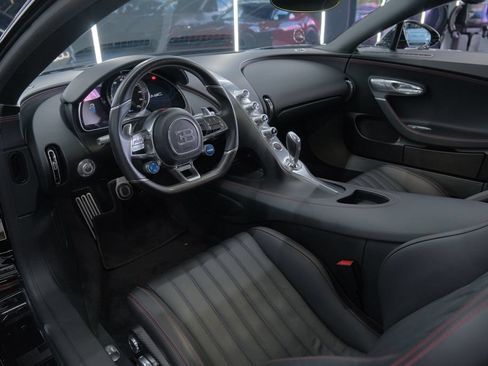 Used 2018 Bugatti Chiron AWD/4WD image 27