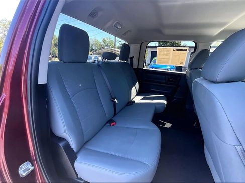 Used 2018 RAM 1500 Express w/ Express Value Package AWD/4WD image 28