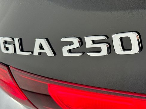 Certified 2023 Mercedes-Benz GLA 250 image 9