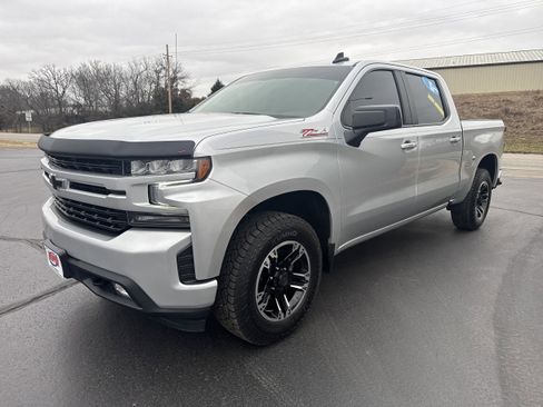 Used 2021 Chevrolet Silverado 1500 RST image 3