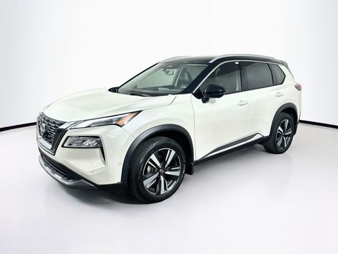 Used 2023 Nissan Rogue SL w/ SL Premium Package FWD image 3