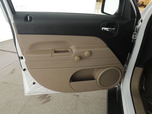 Used 2015 Jeep Patriot Sport FWD image 7