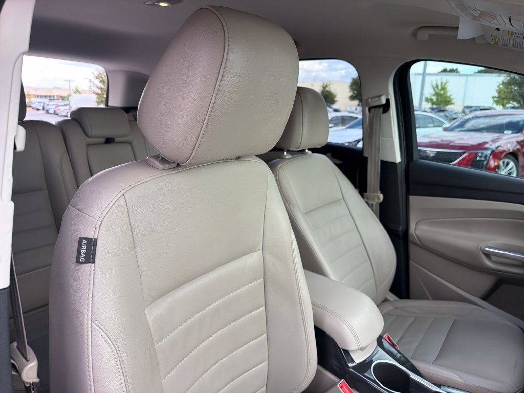 Used 2014 Ford Escape Titanium FWD image 33