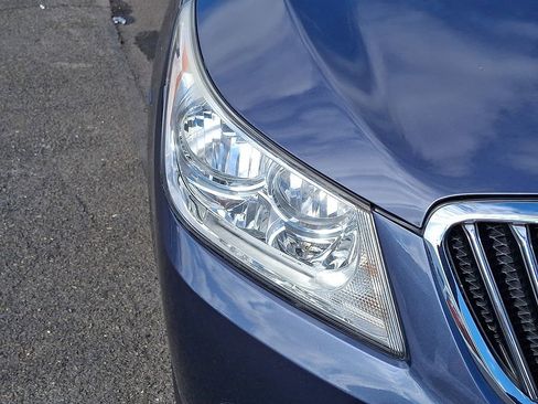 Used 2013 Buick LaCrosse Leather w/ Entertainment Package image 10