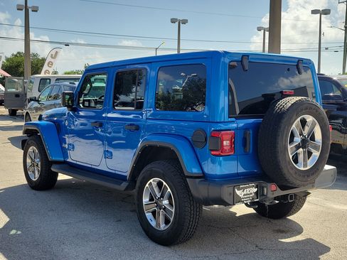Used 2022 Jeep Wrangler Unlimited Sahara w/ LED Lighting Group AWD/4WD image 3