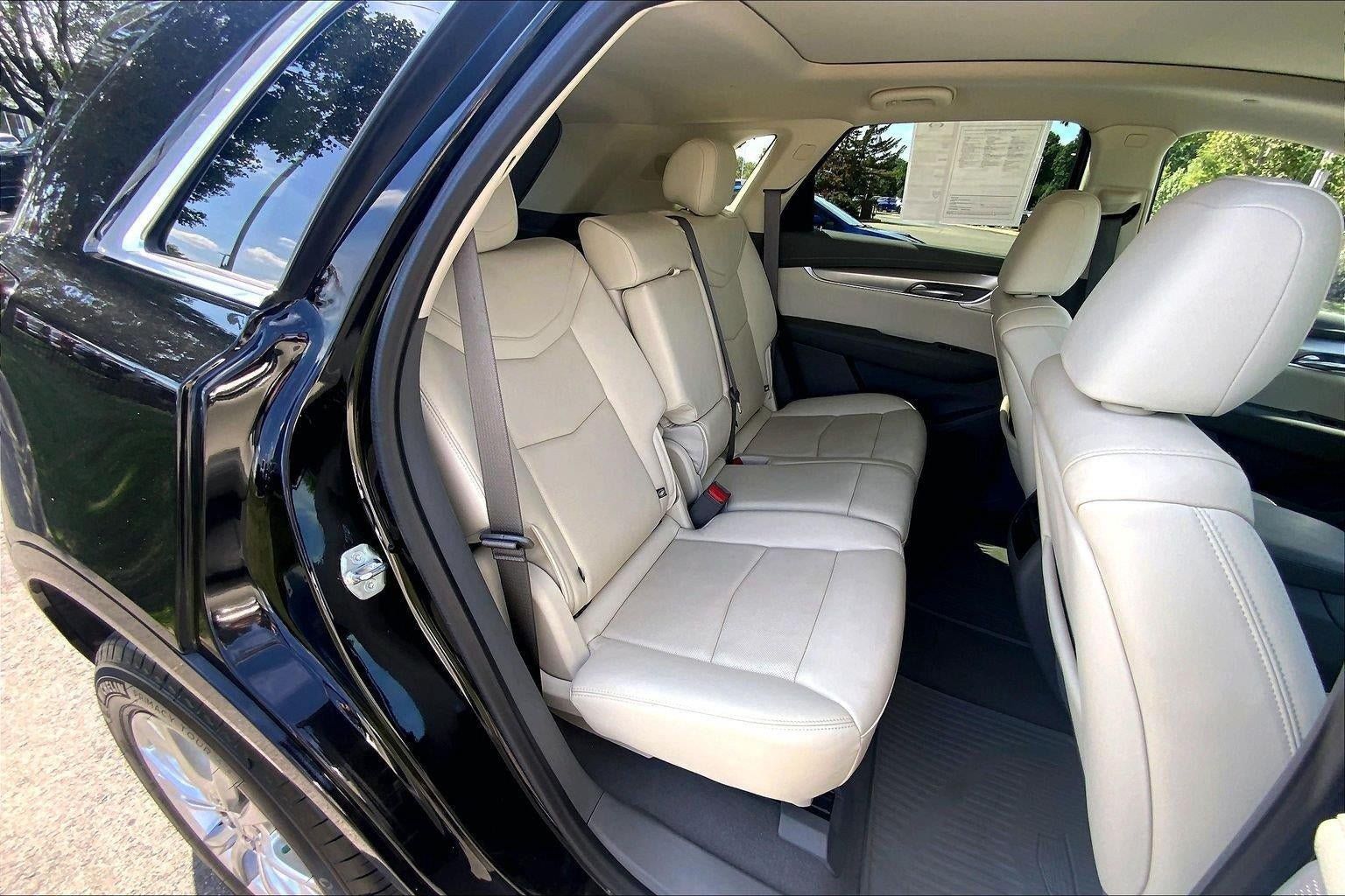 Used 2020 Cadillac XT5 Premium Luxury AWD/4WD image 24