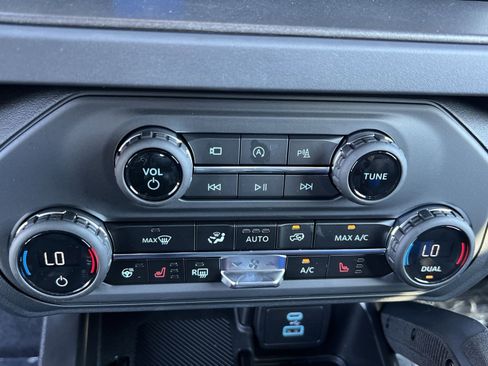 New 2025 Ford Bronco Raptor image 21