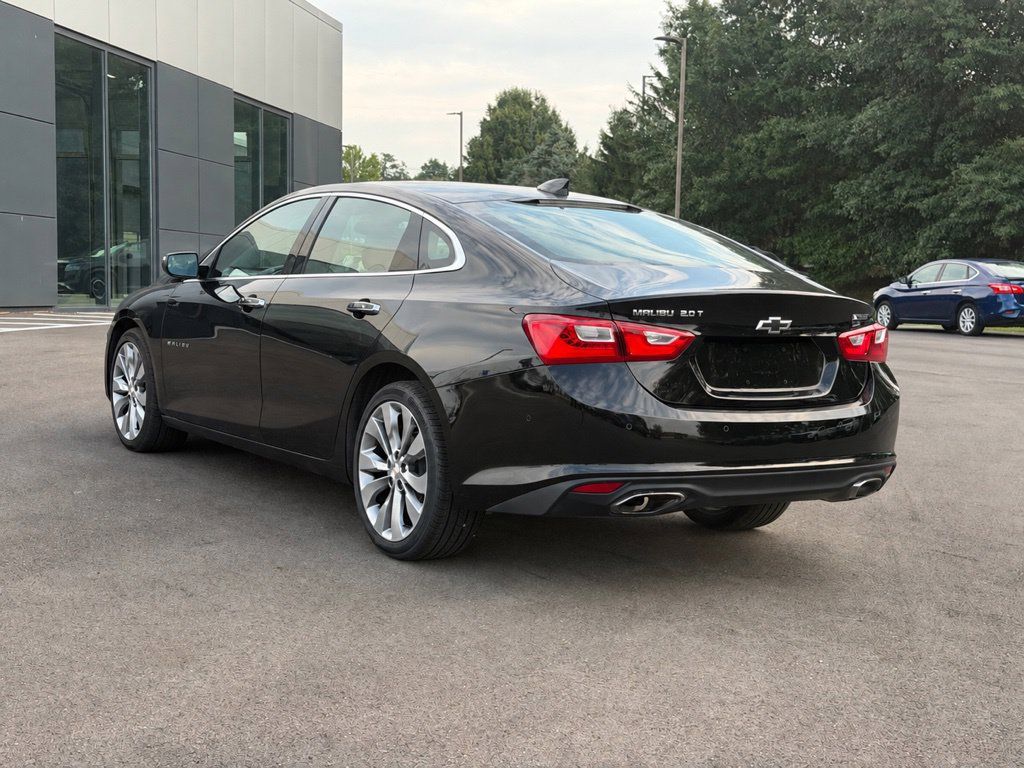 Used 2018 Chevrolet Malibu Premier w/ Premier Sun and Wheel Package FWD image 4