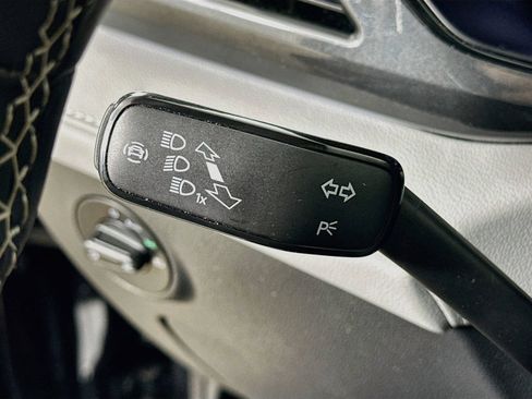 Used 2022 Volkswagen Taos SEL AWD/4WD image 21