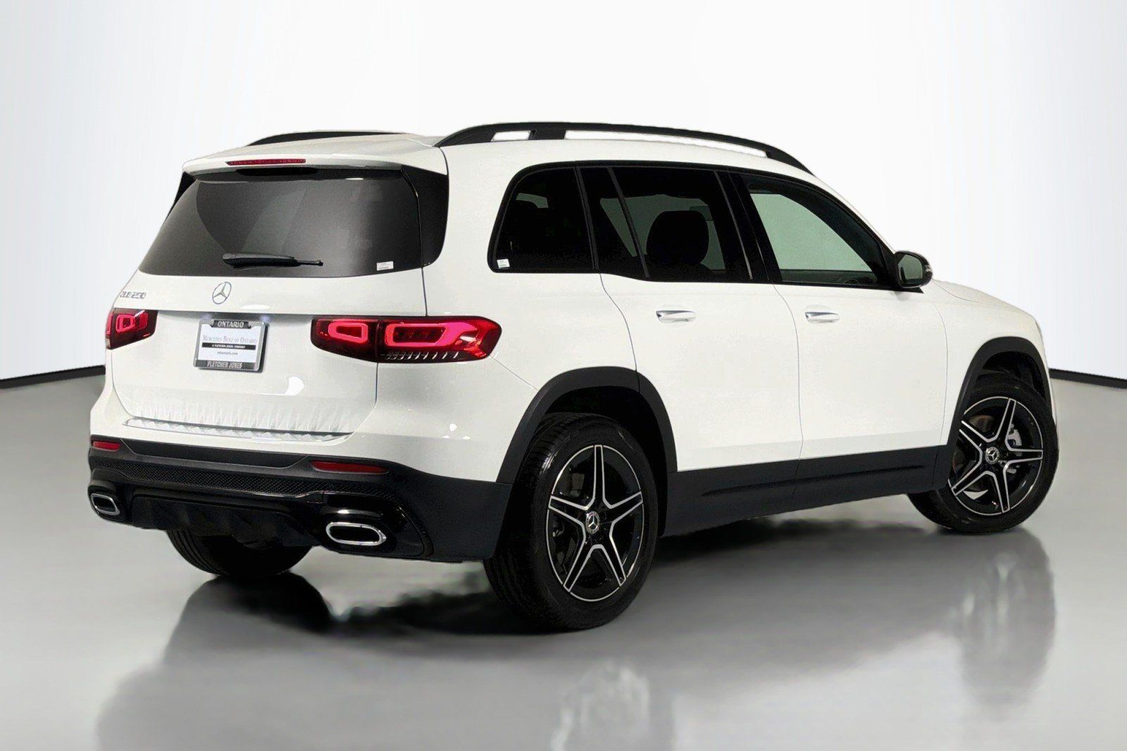 Used 2023 Mercedes-Benz GLB 250 image 12