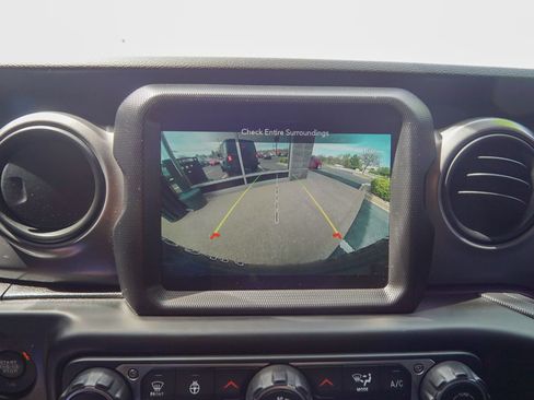 Used 2021 Jeep Wrangler Unlimited Sport AWD/4WD image 22