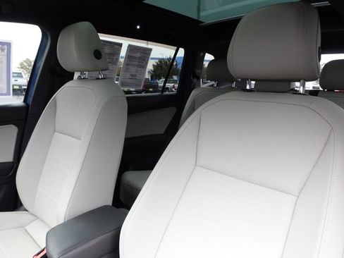 Used 2019 Volkswagen Tiguan SEL R-Line image 24