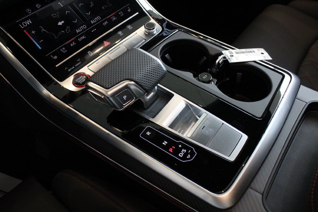 New 2026 Audi SQ8 Prestige AWD/4WD image 17