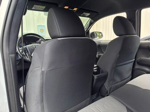 Used 2021 Toyota Tacoma TRD Sport w/ Technology Package RWD image 30