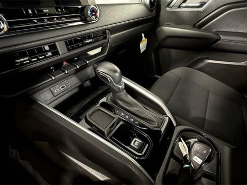 Certified 2023 Chevrolet Colorado LT image 21