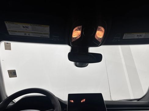 Used 2023 Jeep Compass Limited image 30